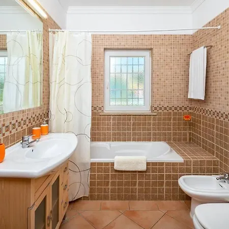 Villa 7+1 Bedroom Private Villa, Heated Pool, Games, Bbq