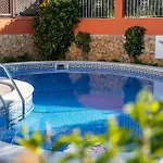 7+1 Bedroom Private Villa, Heated Pool, Games, Bbq فيلة *