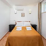 7+1 Bedroom Private Villa, Heated Pool, Games, Bbq فيلة *