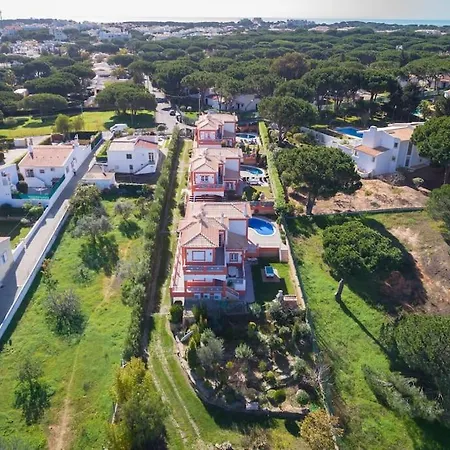 7+1 Bedroom Private Villa, Heated Pool, Games, Bbq Willa *