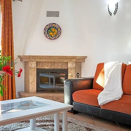 Villa 7+1 Bedroom Private Villa, Heated Pool, Games, Bbq Albufeira