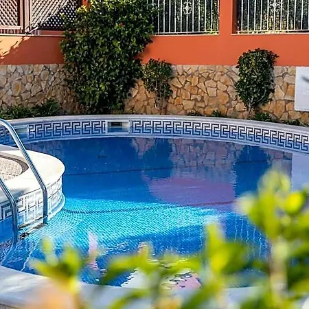 7+1 Bedroom Private Villa, Heated Pool, Games, Bbq *