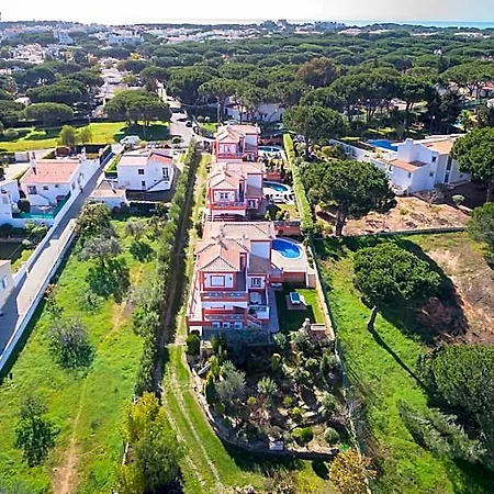 Villa 7+1 Bedroom Private Villa, Heated Pool, Games, Bbq *