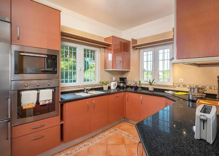 7+1 Bedroom Private Villa, Heated Pool, Games, Bbq فيلة