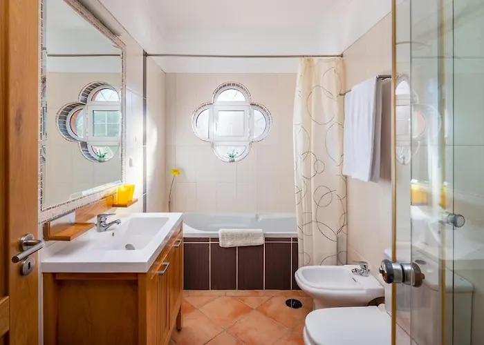 7+1 Bedroom Private Villa, Heated Pool, Games, Bbq * البوفيرا