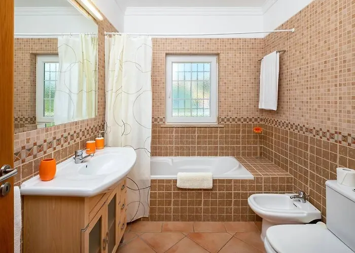 فيلة 7+1 Bedroom Private Villa, Heated Pool, Games, Bbq