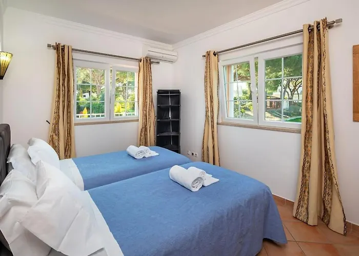 7+1 Bedroom Private Villa, Heated Pool, Games, Bbq البوفيرا